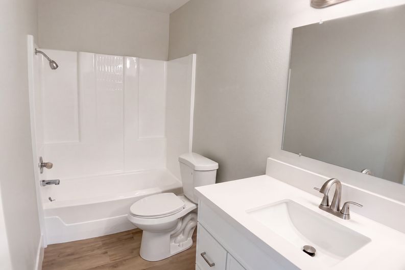 Photo 12 of 21 of 8361 Northport Dr, Huntington Beach, CA