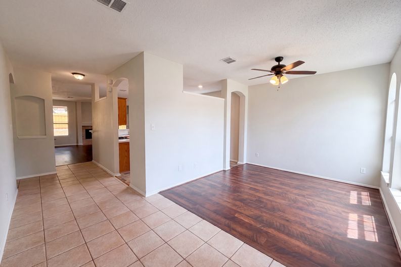 Photo 3 of 27 of 12609 Black Cherry Ln, Euless, TX