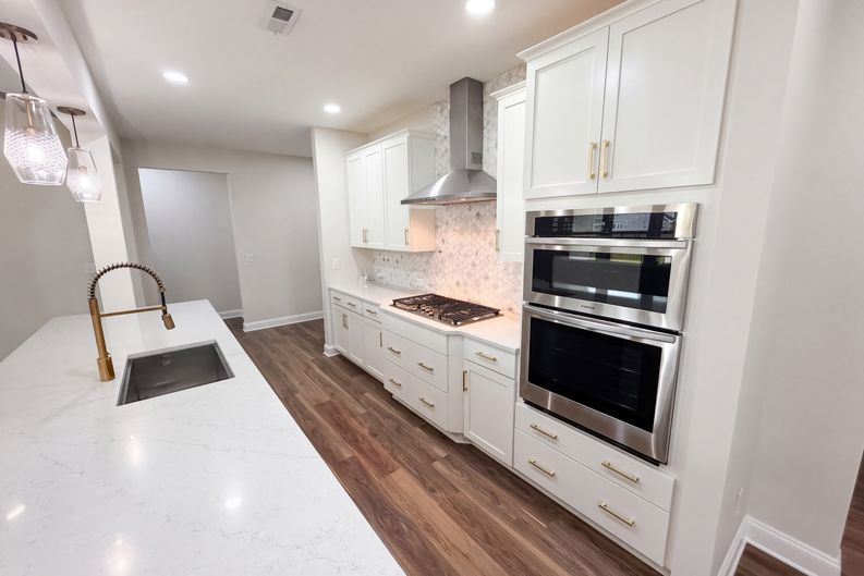 Photo 6 of 36 of 6109 Balham Ct, Charlotte, NC