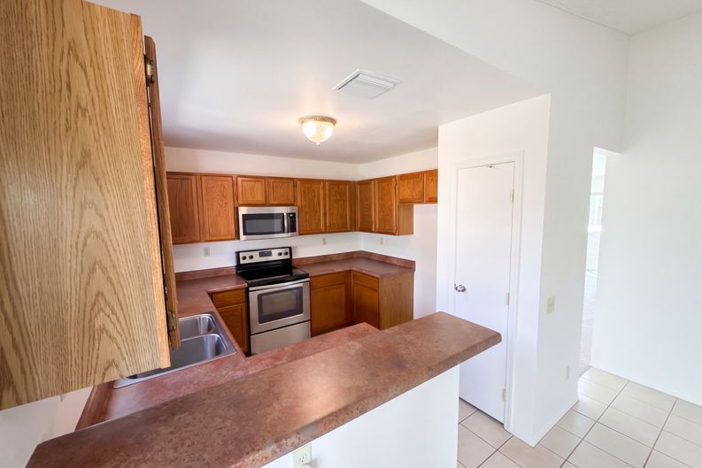 Photo 11 of 26 of 5310 W Grouse Way, Tucson, AZ