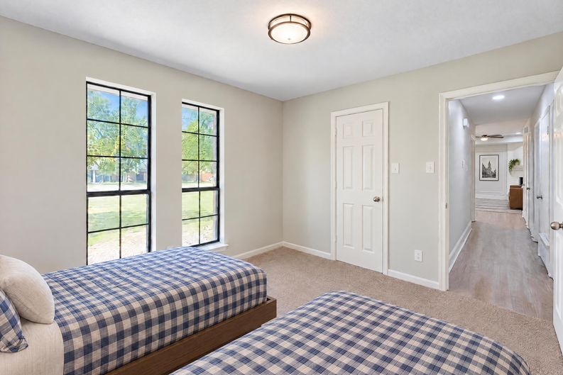 Photo 15 of 20 of 127 Jason Dr, Red Oak, TX