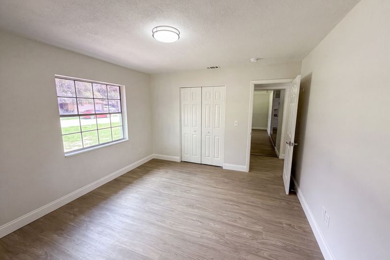 Photo 8 of 23 of 585 Hewett Dr, Orlando, FL