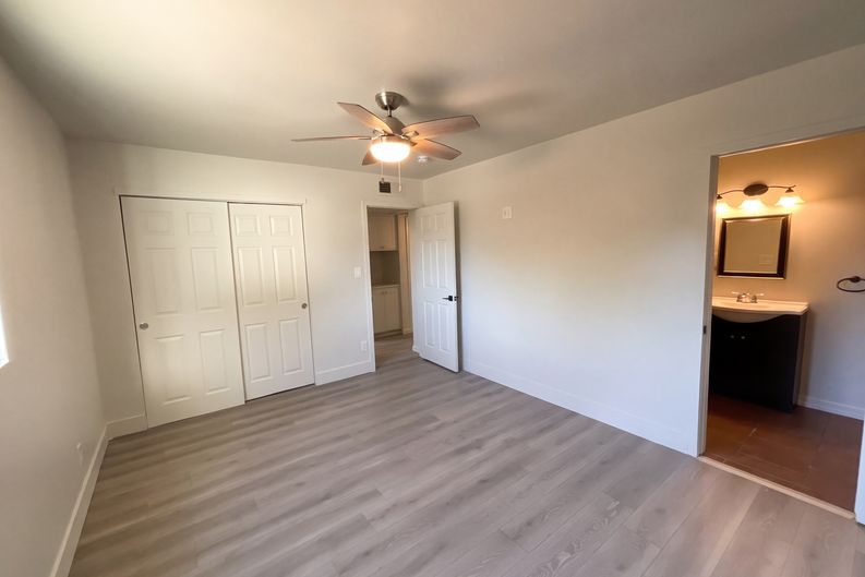 Photo 15 of 23 of 4253 E Vineyard Rd, Phoenix, AZ