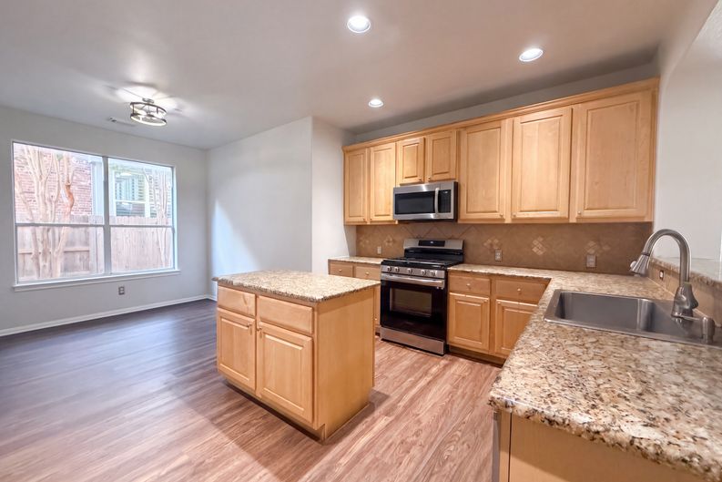 Photo 16 of 36 of 2404 Danciger Ln, Cedar Park, TX