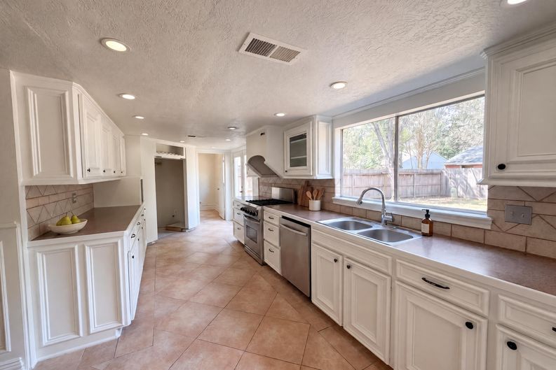 Photo 6 of 18 of 3147 Glade Springs Dr, Kingwood, TX