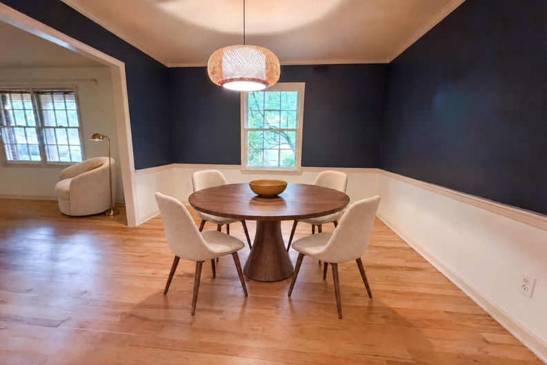 Photo 6 of 18 of 3010 Hope Valley Rd, Winston Salem, NC