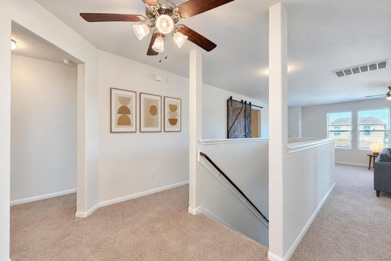 Photo 13 of 26 of 14414 Darrah Dr, Houston, TX