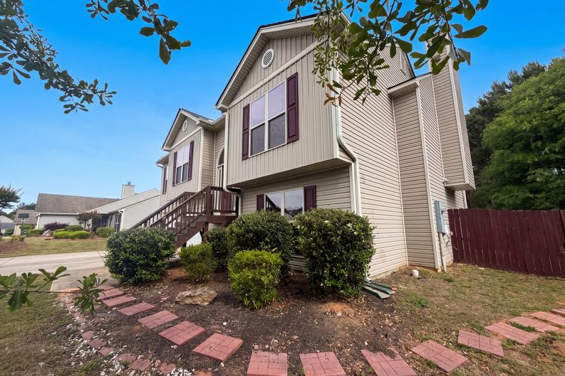 Photo 26 of 28 of 2721 Berkshire Dr, Winder, GA