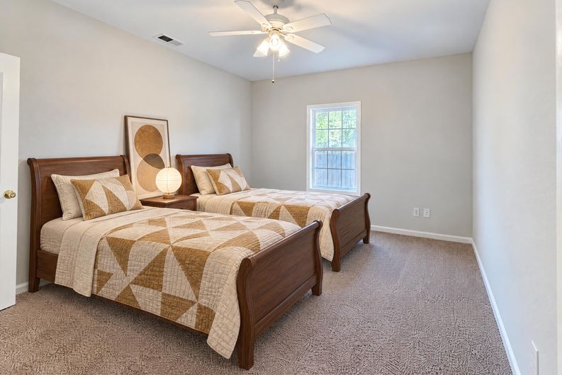 Photo 20 of 31 of 1041 Topaz Ln, Lithia Springs, GA
