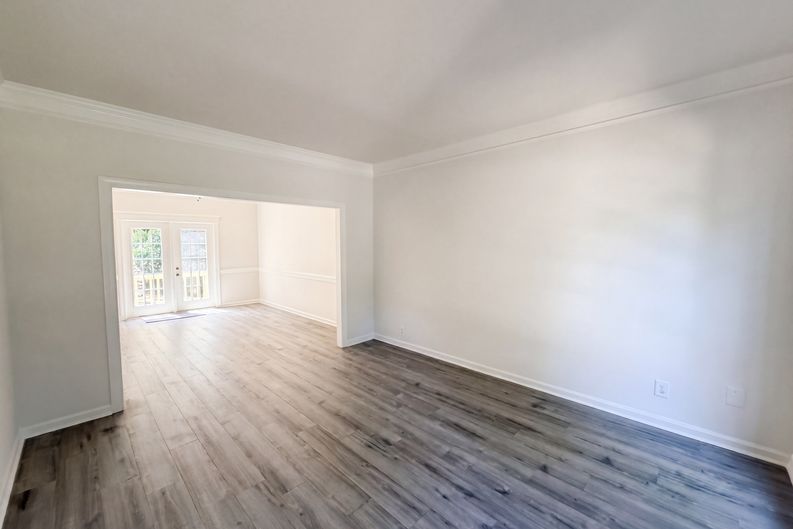 Photo 16 of 49 of 12209 Willingdon Rd, Huntersville, NC