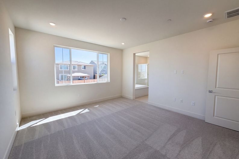 Photo 4 of 15 of 5440 Ironwood Ave, Tracy, CA