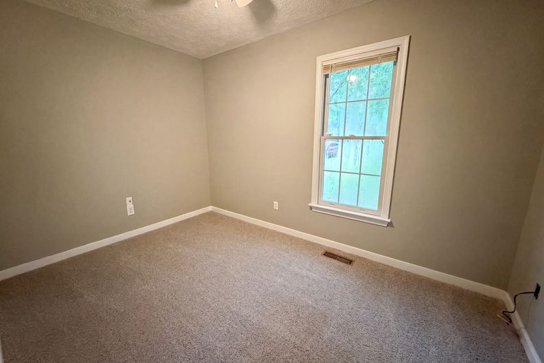 Photo 8 of 16 of 2700 Tipton St, South Chesterfield, VA
