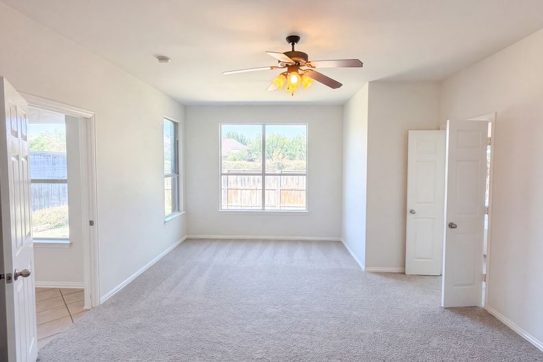 Photo 4 of 15 of 2184 Stuttgart Dr, Frisco, TX