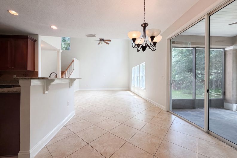 Photo 8 of 32 of 8331 Golden Bamboo Dr, Jacksonville, FL
