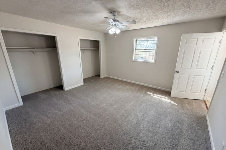 Photo 4 of 19 of 2405 Eric Ln, Douglasville, GA