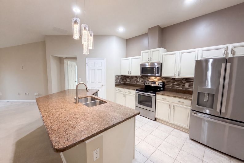Photo 6 of 36 of 120 Prestwick Grande Dr, Daytona Beach, FL