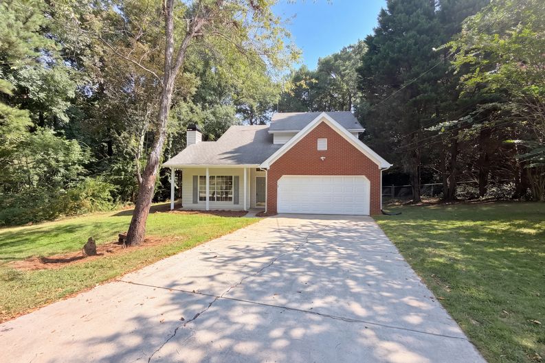Photo 28 of 38 of 901 Lauren Kay Ct, Lawrenceville, GA