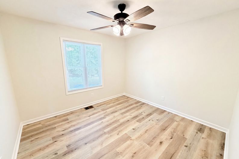 Photo 14 of 24 of 1327 Towne Harbor Trl, Woodstock, GA