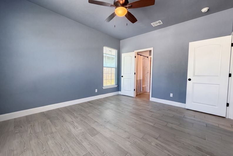 Photo 4 of 13 of 514 Wilchester St, San Antonio, TX