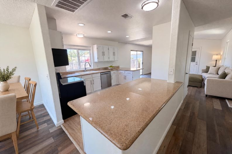Photo 12 of 26 of 838 Dutra Ave, Rio Linda, CA