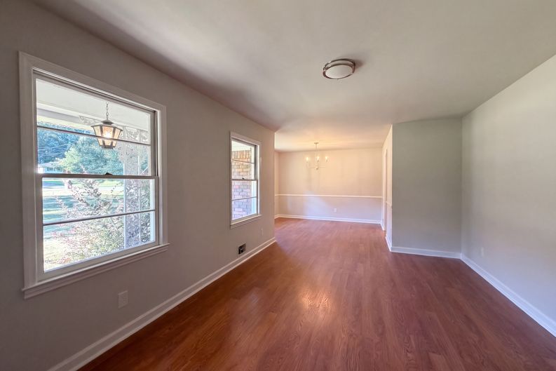 Photo 8 of 34 of 3091 Beechwood Dr, Lithia Springs, GA