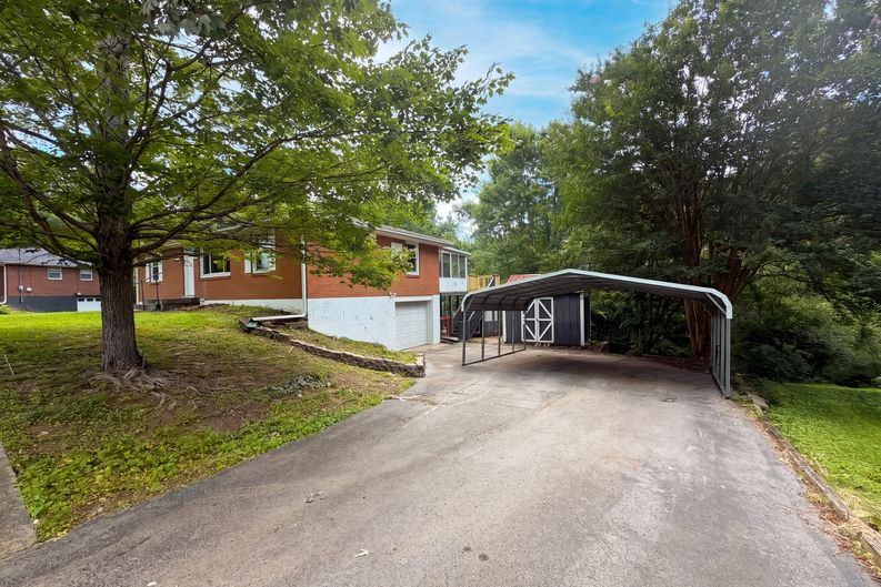 Photo 14 of 18 of 109 Krantz Ct, Ashland City, TN