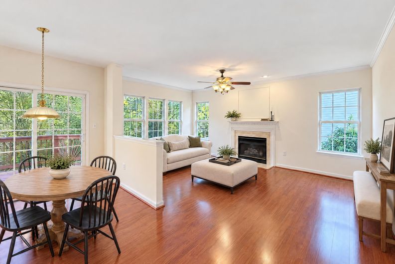 Photo 11 of 60 of 12001 Vantage Point Ct, Bristow, VA