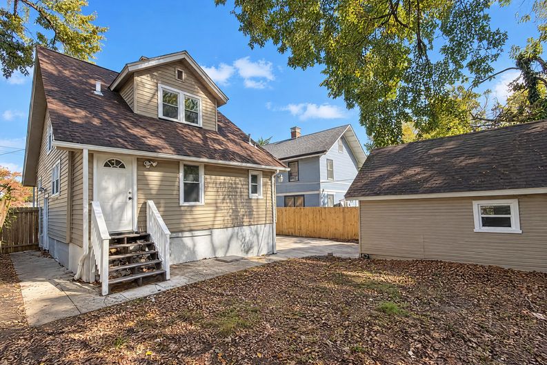 Photo 24 of 30 of 6321 Roe St, Cincinnati, OH