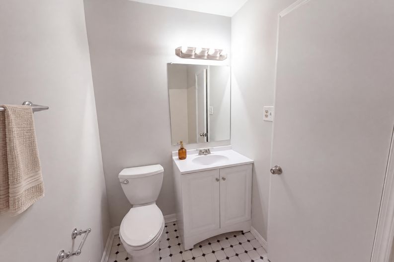 Photo 14 of 27 of 8303 Snowden Oaks Pl, Laurel, MD