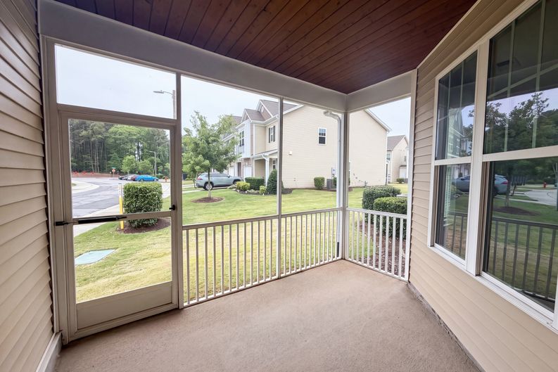 Photo 14 of 17 of 1118 Neighborly Way, Morrisville, NC