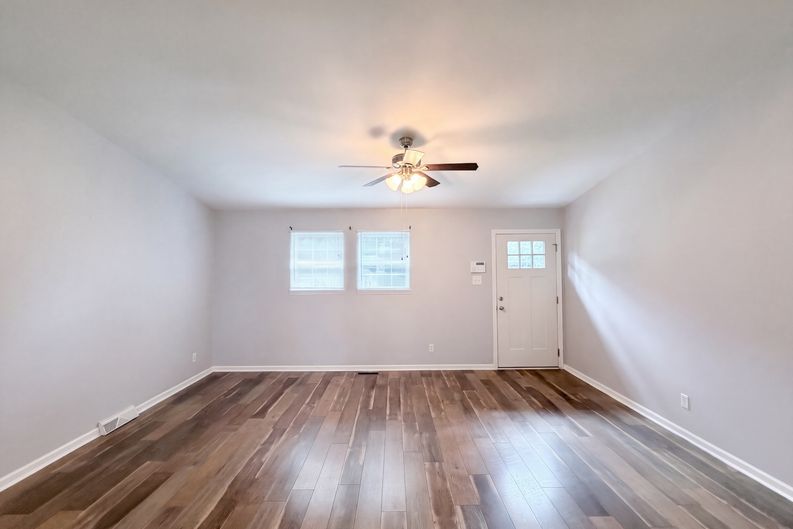 Photo 3 of 16 of 449 Virginia Ave, Statesville, NC