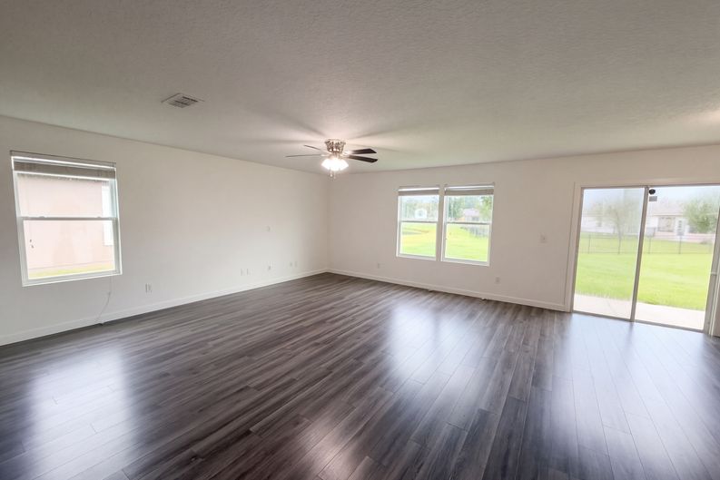 Photo 3 of 26 of 119 Brooklet Cir, Saint Marys, GA