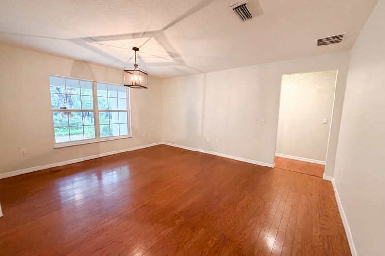 Photo 8 of 38 of 11540 Camp Dr, Dunnellon, FL