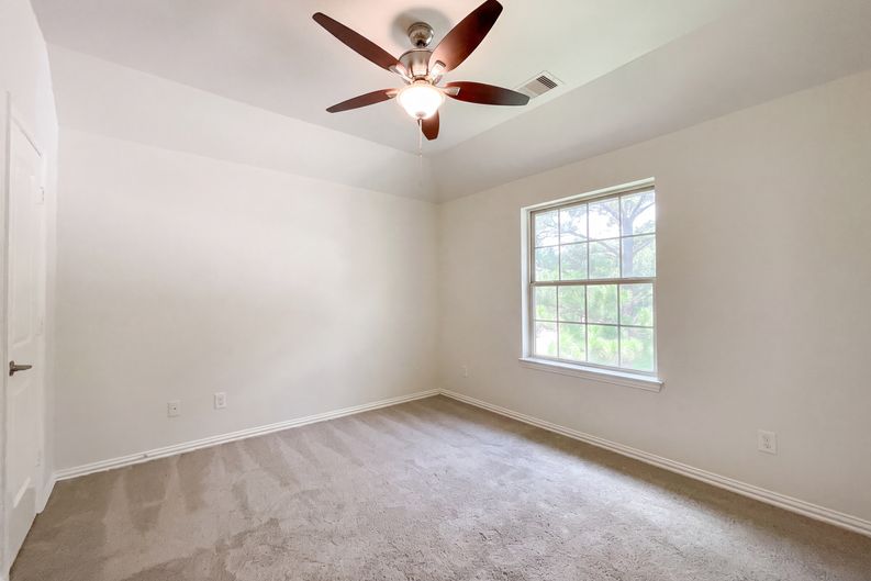 Photo 18 of 22 of 17118 Jetton Park Ln, Humble, TX