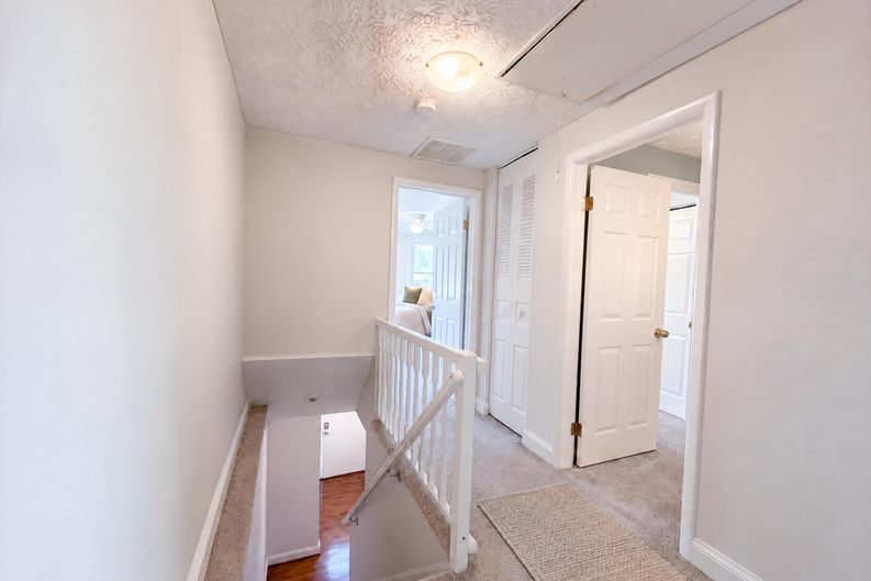 Photo 17 of 57 of 8769 Kanawha Ct, Lorton, VA