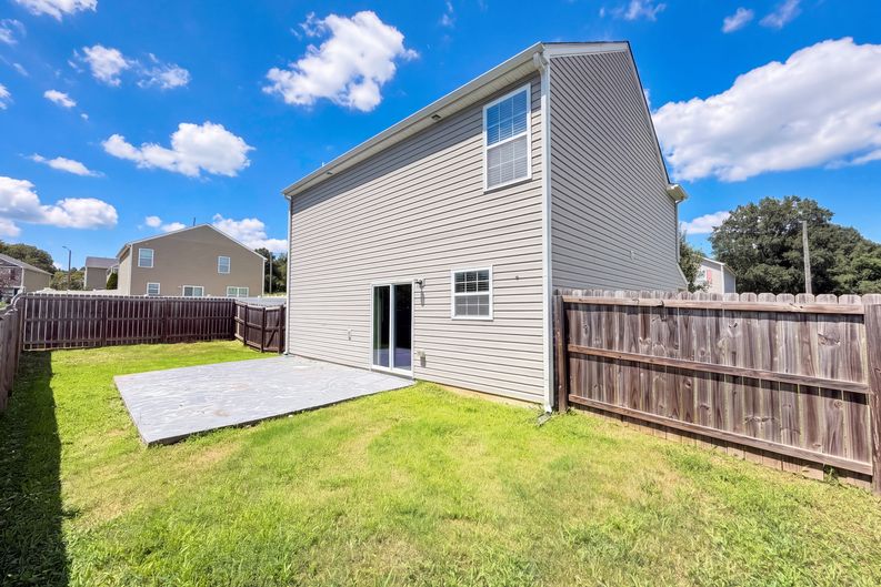 Photo 10 of 19 of 1578 Zeverly St, Winston Salem, NC