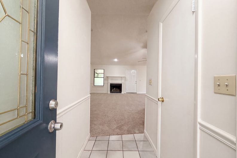 Photo 20 of 23 of 7737 Pepper Cir E, Jacksonville, FL