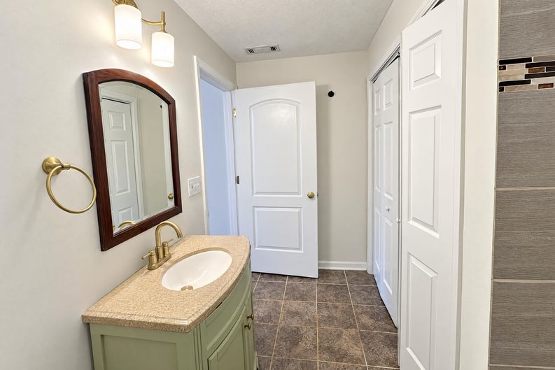 Photo 16 of 23 of 1876 Camellia Dr, Decatur, GA