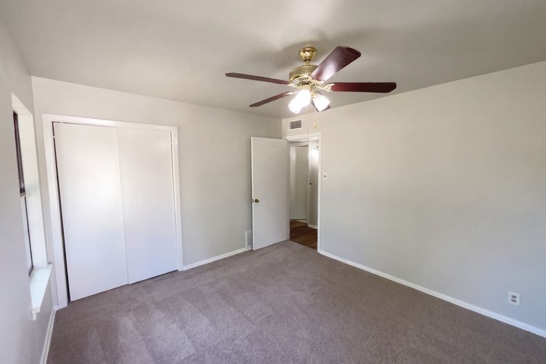 Photo 13 of 22 of 222 Colebrook Dr, San Antonio, TX