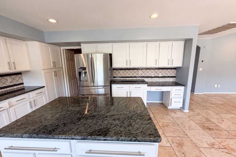 Photo 7 of 28 of 2083 W Arizona Rose Dr, Tucson, AZ