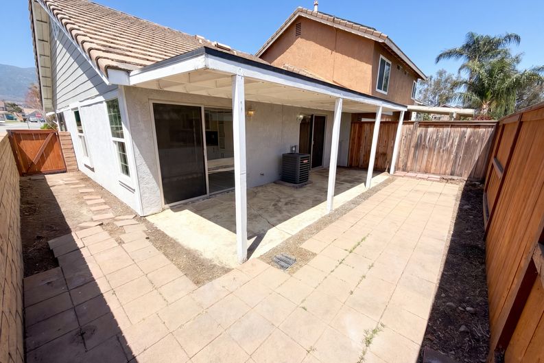 Photo 5 of 22 of 12305 Daisy Ct, Rancho Cucamonga, CA