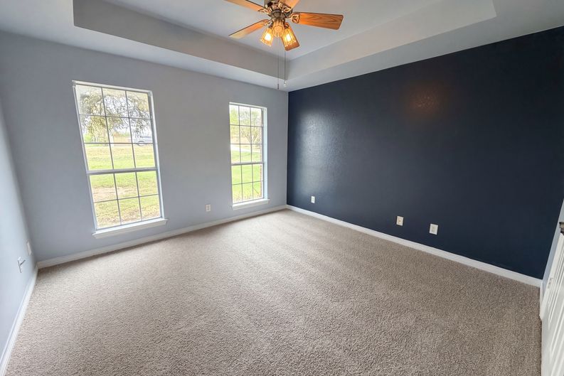Photo 18 of 22 of 4014 Ovilla Rd, Waxahachie, TX