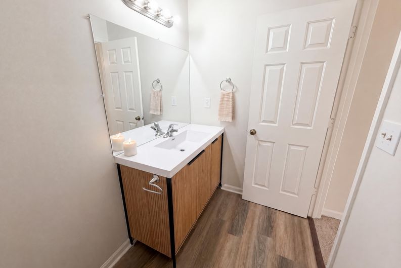 Photo 14 of 18 of 5003 Henson Dr SW, Mableton, GA