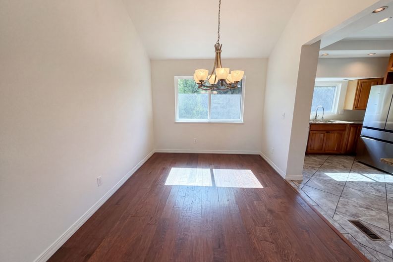 Photo 6 of 40 of 10330 E Weaver Pl, Englewood, CO