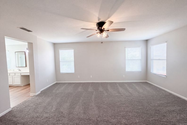 Photo 4 of 35 of 2571 Cantara Ct, Sacramento, CA