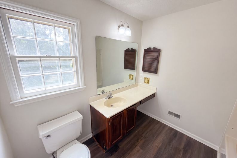 Photo 10 of 19 of 8909 Danson Dr, Charlotte, NC