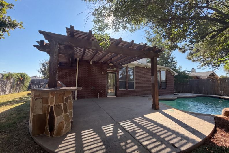 Photo 11 of 12 of 411 Tolleson Dr, Celina, TX