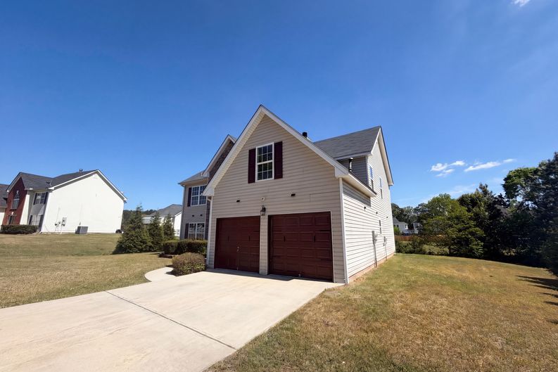 Photo 21 of 25 of 2925 Lake Port Dr, Snellville, GA