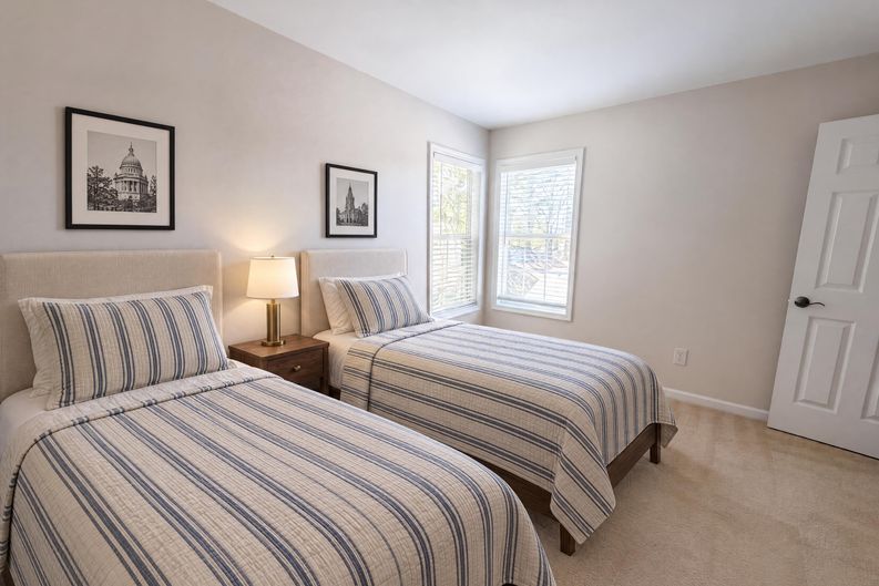 Photo 8 of 22 of 10526 Glory Meadow Ct, Charlotte, NC