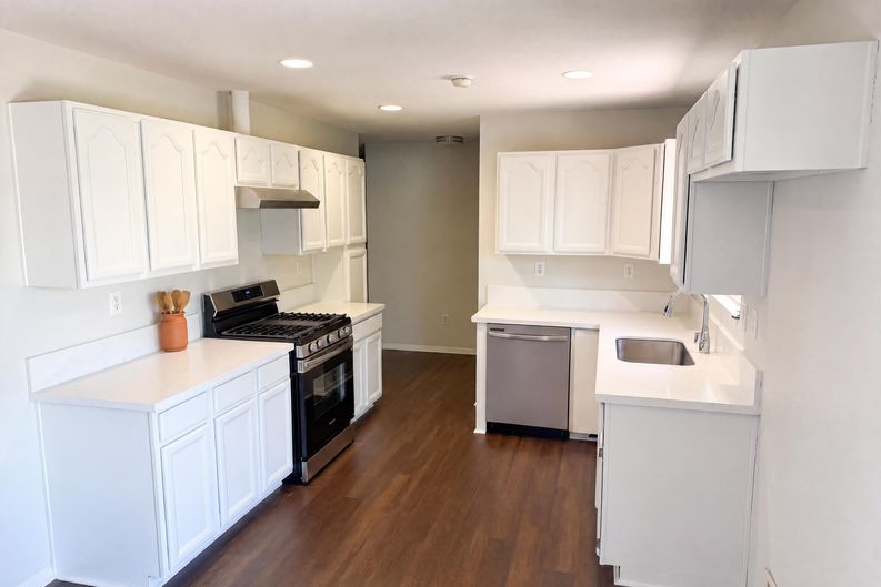 Photo 7 of 20 of 215 Laurel Ln, Hemet, CA